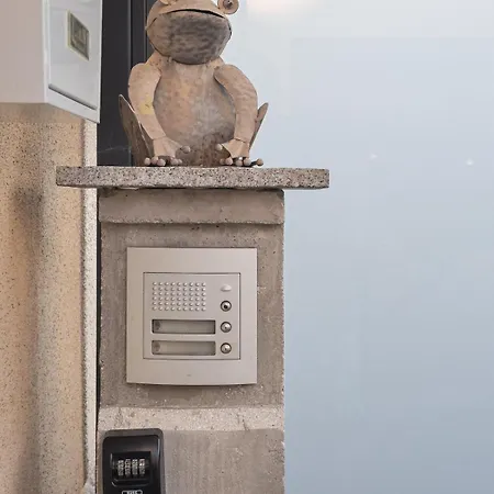 Wallersee Mit Balkon In Seekirchen Im Salzburger Seenland Nahe Salzburg