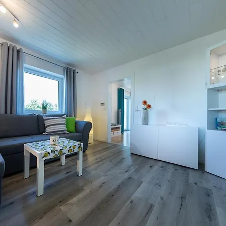 Wallersee Mit Balkon In Seekirchen Im Salzburger Seenland Nahe Salzburg * Seewalchen