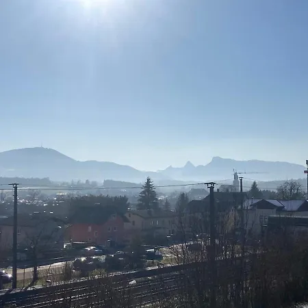 Wallersee Mit Balkon In Seekirchen Im Salzburger Seenland Nahe Salzburg
